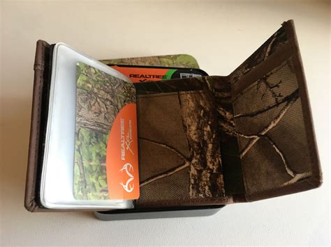 realtree hunting wallets.